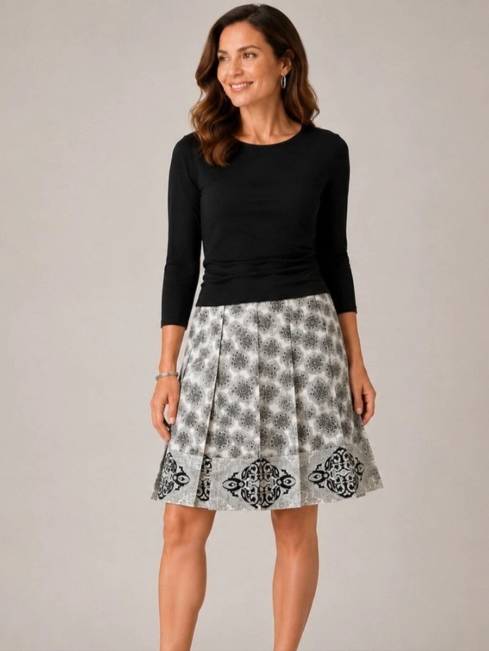 White House Black Market Women’s Silk Satin Pleated A-Line Skirt Lined Sz 8 euc